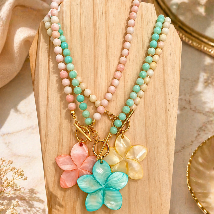 Collier doré Alizée-pendentif nacre et fermoir en T