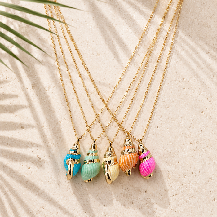 Chaine dorée Lou-pendentif coquillage et fermoir pression