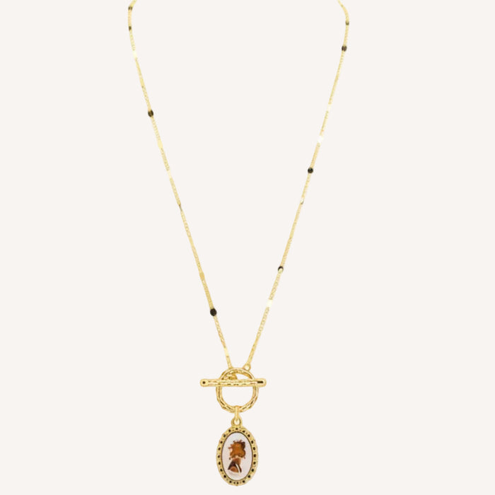 Chaine dorée Joséphine-pendentif camée et fermoir en T
