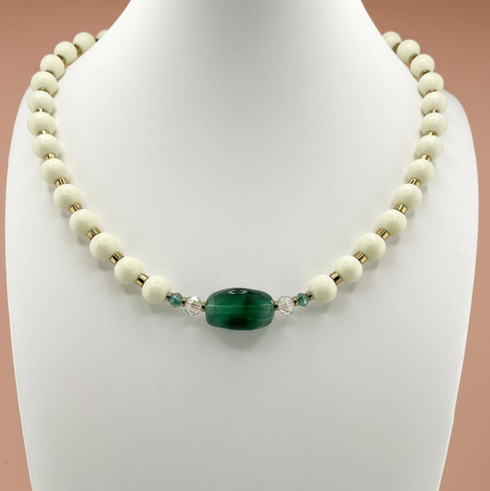 Collier doré Jackie-perles de verre et fermoir magnétique