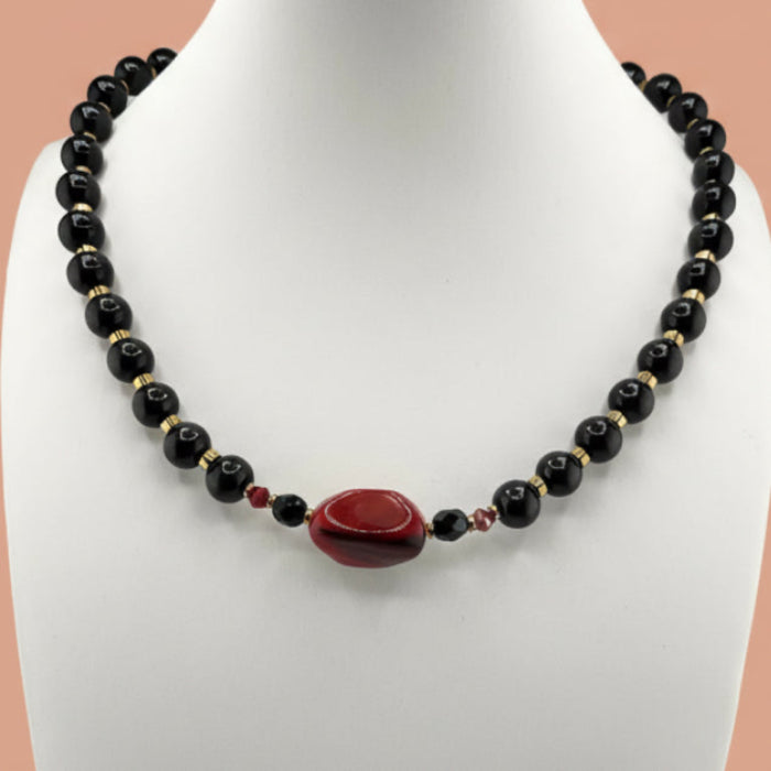 Collier doré Jackie-perles de verre et fermoir magnétique