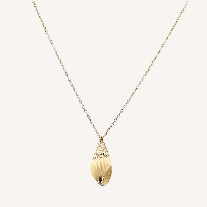 Chaine dorée Lou-pendentif coquillage et fermoir pression