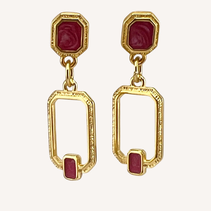 Boucles d'oreilles dorées Pompadour-résine nacrée et clous plaqués or