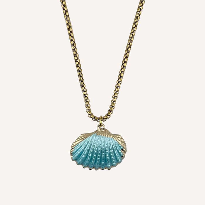 Chaine dorée Ondine-pendentif coquillage et fermoir magnétique