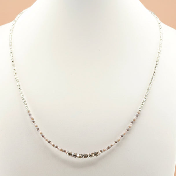 Collier argenté Mieko-perles Miyuki et fermoir magnétique