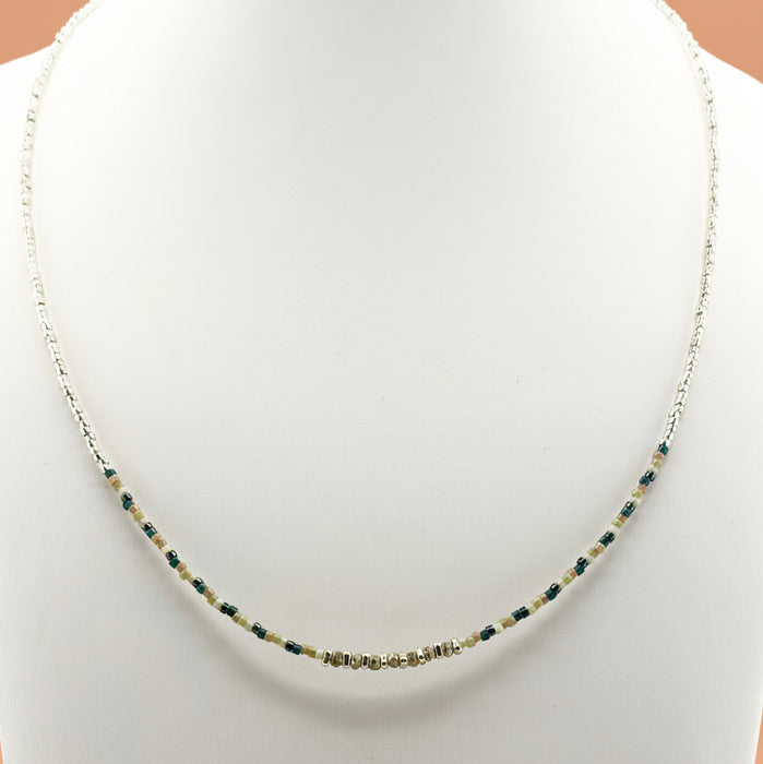 Collier argenté Mieko-perles Miyuki et fermoir magnétique