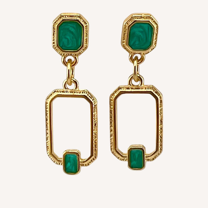 Boucles d'oreilles dorées Pompadour-résine nacrée et clous plaqués or