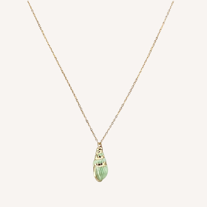 Chaine dorée Lou-pendentif coquillage et fermoir pression