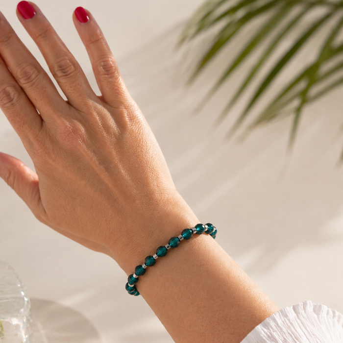 Bracelet argenté Jeanne-perles à facettes et élastique