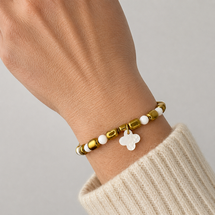 Bracelet doré Delphine-perles coquillage et élastique