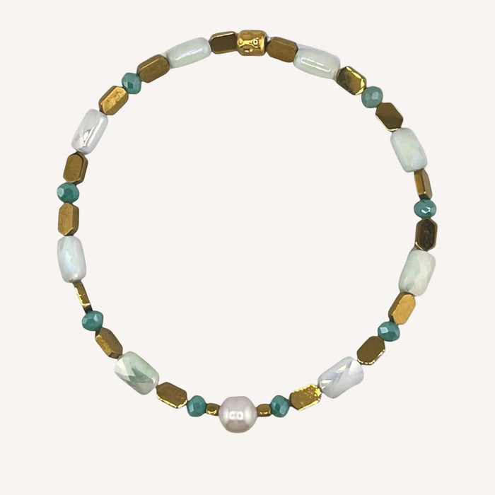Bracelet doré Lucie-perle d'eau douce et élastique